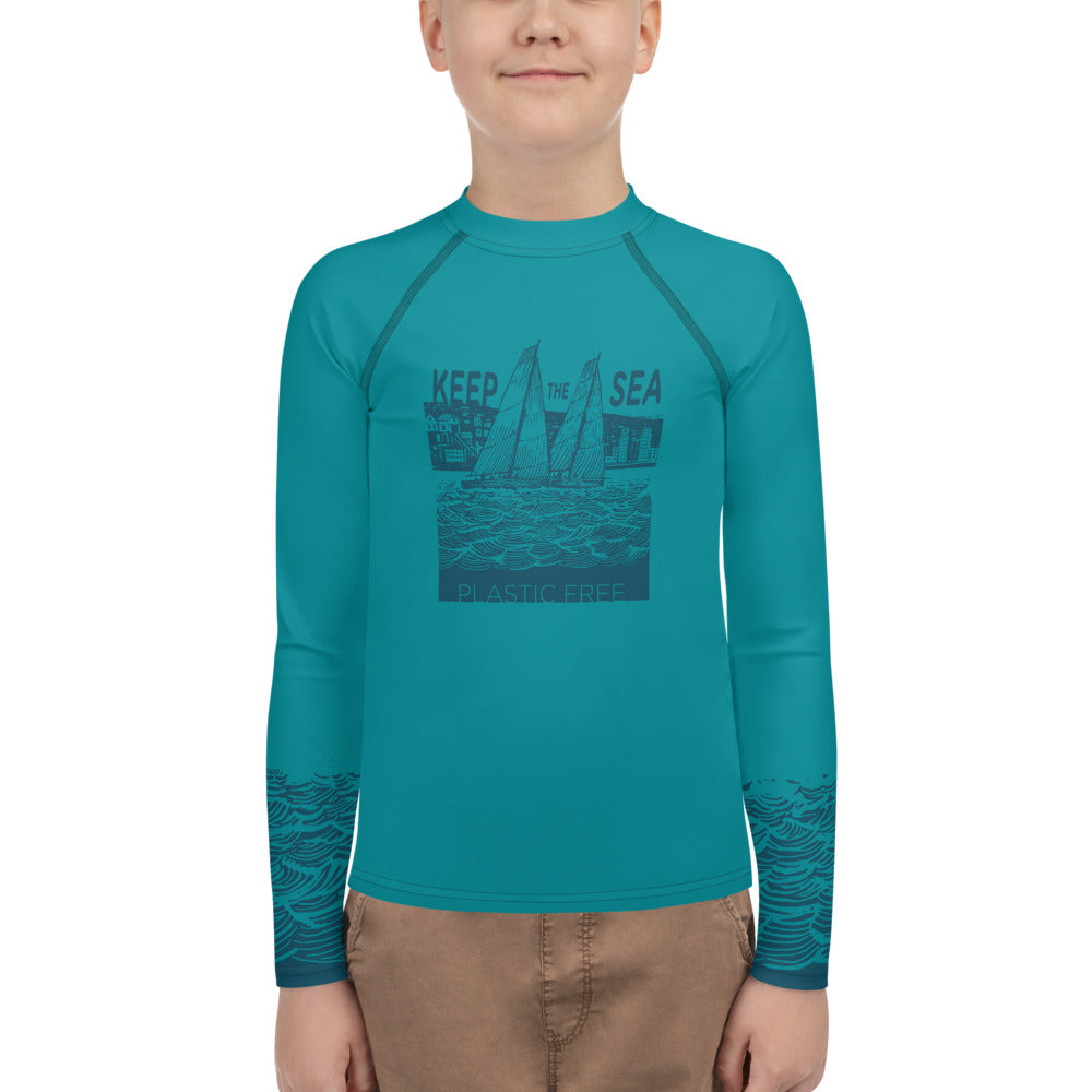 Boatbranding Rash Guard Sailing design Youth unisex Rash Guard - Long Sleeve "Keep the sea plastic free" Sailing-Gift Regatta Yacht Sailing-Lifestyle Sailing-Apparel Nautical-Fashion Nautical-Gear